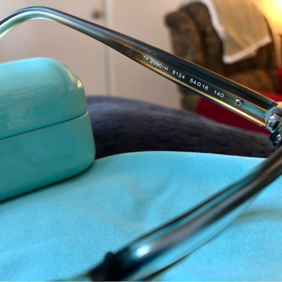 Great condition blue tortoiseshell Tiffany eyeglass frames. - Picture 4 of 4